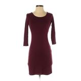 Mudd Casual Dress - Bodycon Scoop Neck 3/4 Sleeve: Burgundy Solid Dresses - Women's Size X-Small