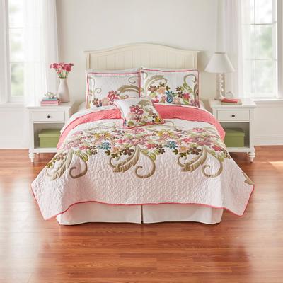 Jardin Floral Spring Quilt by BrylaneHome in White Pink (Size KING)