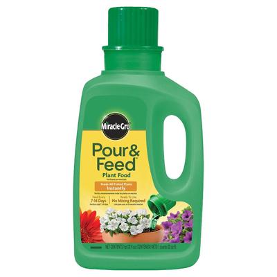 Miracle-Gro Pour & Feed Liquid Plant Food 32oz Rea...