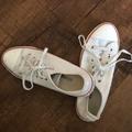 Converse Shoes | Chuck Taylor Converse Shoes | Color: White | Size: 6 Men/7.5 Women