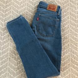 Levi's Jeans | Levi’s 711 Skinny Jeans Light Denim Wash S | Color: Blue | Size: 25