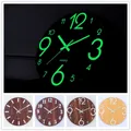 Horloge Murale Shoe en Bois Rétro Sombre Lumineux Numéro Face Veilleuse Moderne Montre