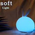 Veilleuse LED en Forme de Lapin Coloré à Intensité Réglable Capteur Tactile Rechargeable par USB