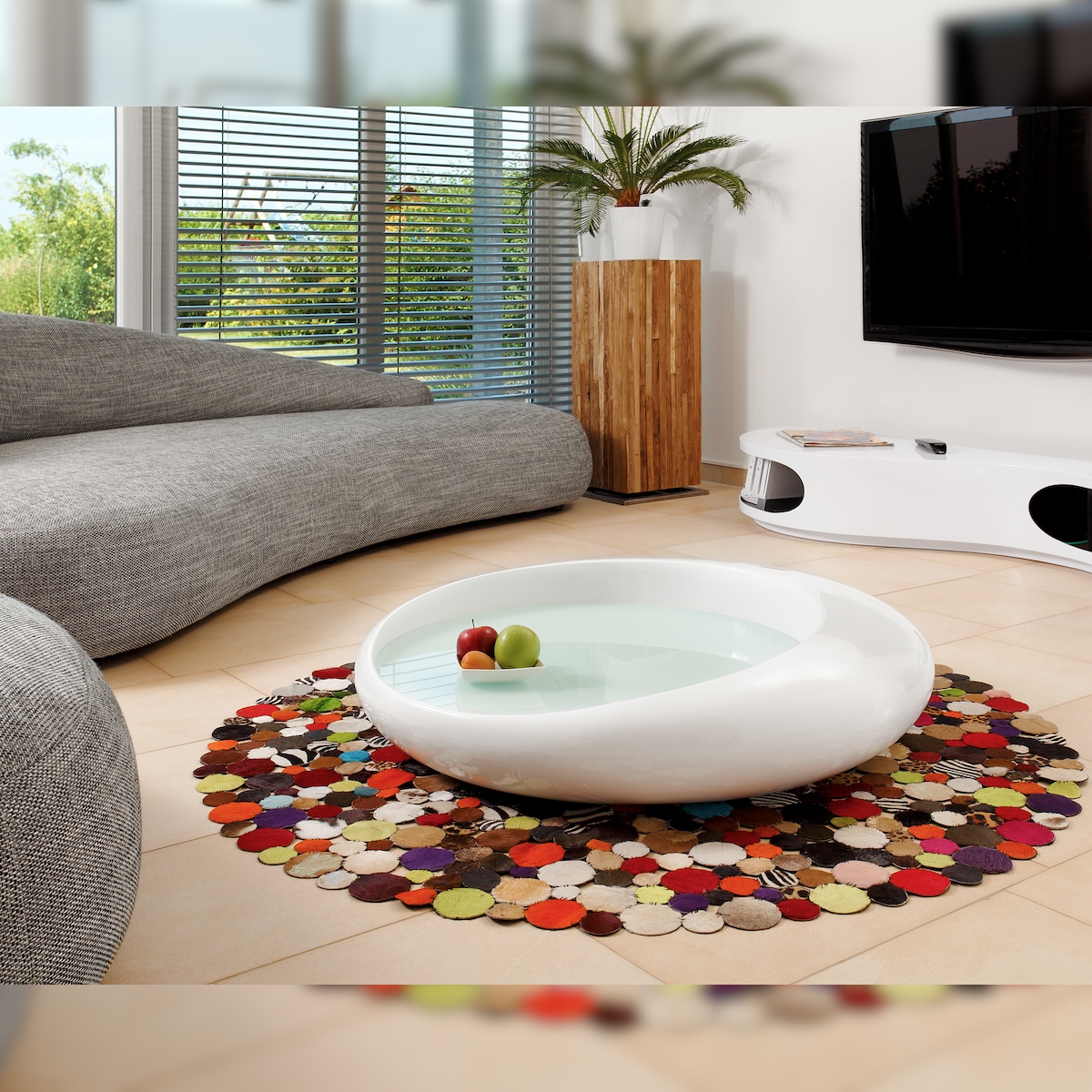 SalesFever Couchtisch rund | Hochglanz lackiert | Fiberglas | integrierte Weißglasplatte | B 100 x T 100 x H 25 cm | weiß Image