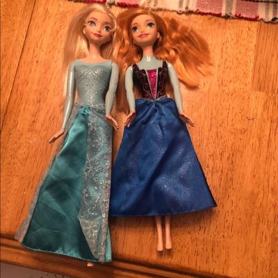 Disney Toys | Ana & Elsa Barbies | Color: Blue | Size: Osg
