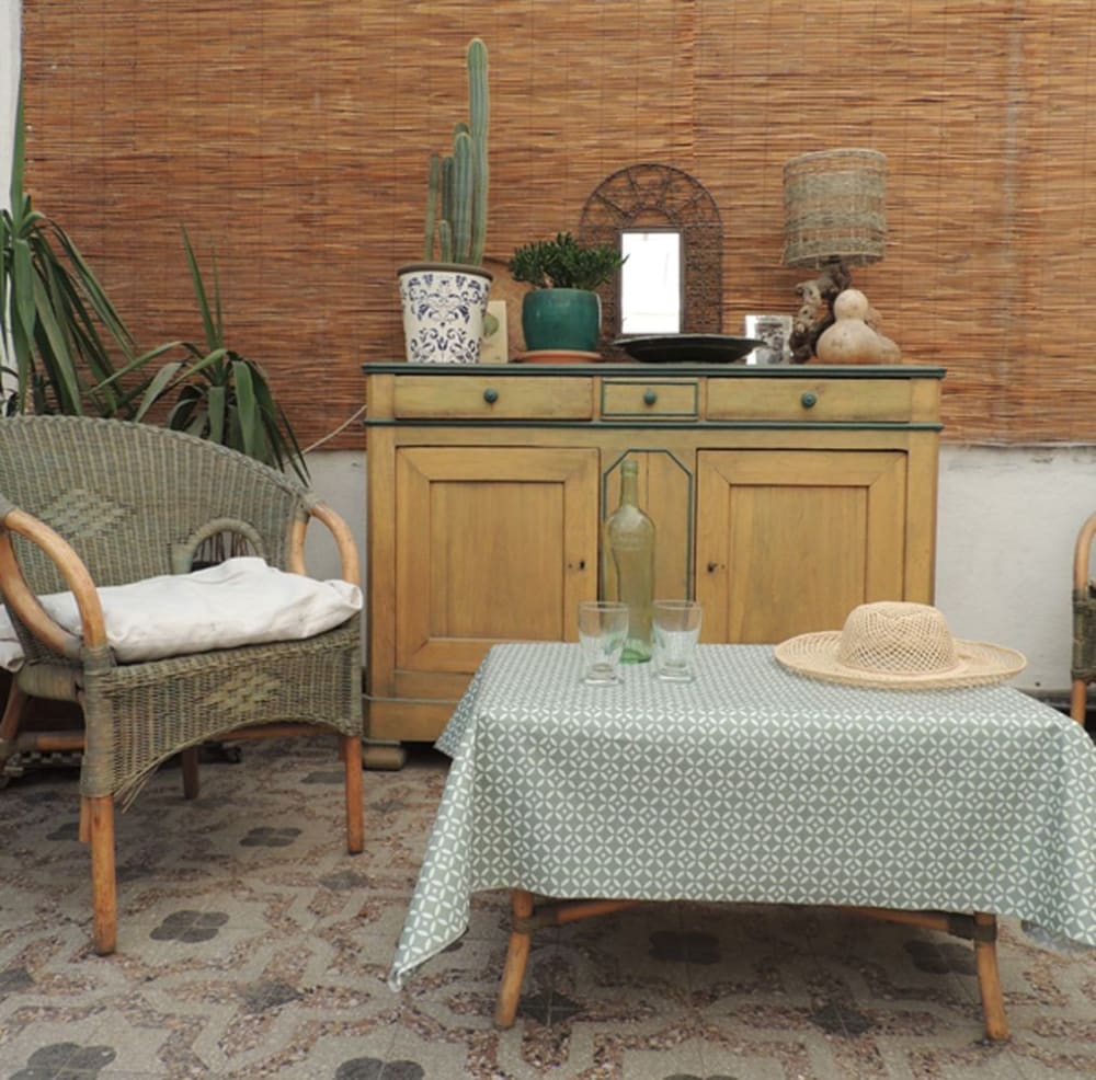 Nappe en coton enduit verte rectangle 160 x 240 cm