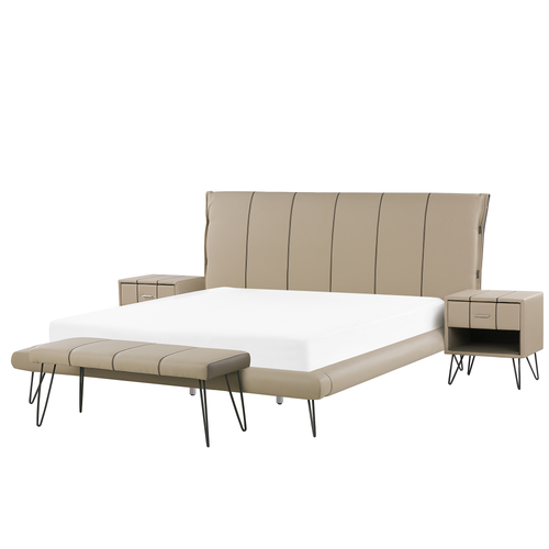 Bett mit Bettbank und 2 Nachttischen Beige Kunstleder Lattenrost 180x200 cm dekoratives Kopfteil mit vertikaler Versteppung Modern