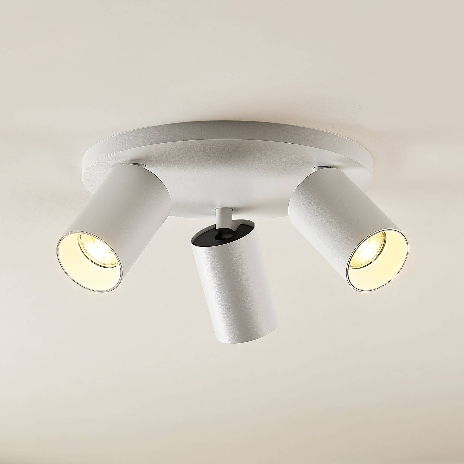 Arcchio Strahler Brinja, weiß, rund, Ø 6 cm, 3-flg., GU10 Brinja Arcchio, dimmbar, weiß / opal, für Flurbereich, Aluminium, Modern, Strahler