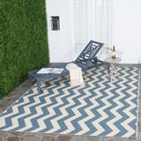 SAFAVIEH Courtyard Merlene Chevron Indoor/ Outdoor Waterproof Patio Backyard Rug