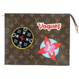 Toiletry Pouch Poche Stories Monogram Patches 26 Toieltte 1lz0925 Brown Coated Canvas Wristlet