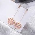 Petites boucles d'oreilles coréennes à paillettes roses fraîches pour femmes coeur en cristal doux