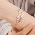 Bracelet personnalisé avec nom pour femmes en acier inoxydable argent lettre gravée à la main