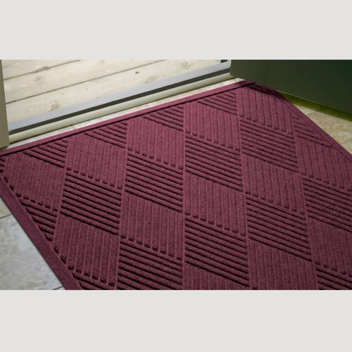 Diamonds Estates Doormat 60 x 36, 60 x 36, Burgundy
