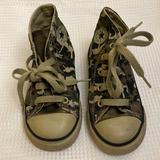 Converse Shoes | Converse Camo Guitar Player Tennis Shoes Toddler 8 Euc | Color: Green | Size: 8b