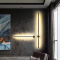 Applique murale LED rotative au design moderne luminaire d'intérieur idéal pour une chambre à