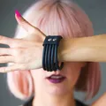 YD & YDBZ – Bracelet multicouches en caoutchouc pour femmes quatre saisons Punk breloque bijoux