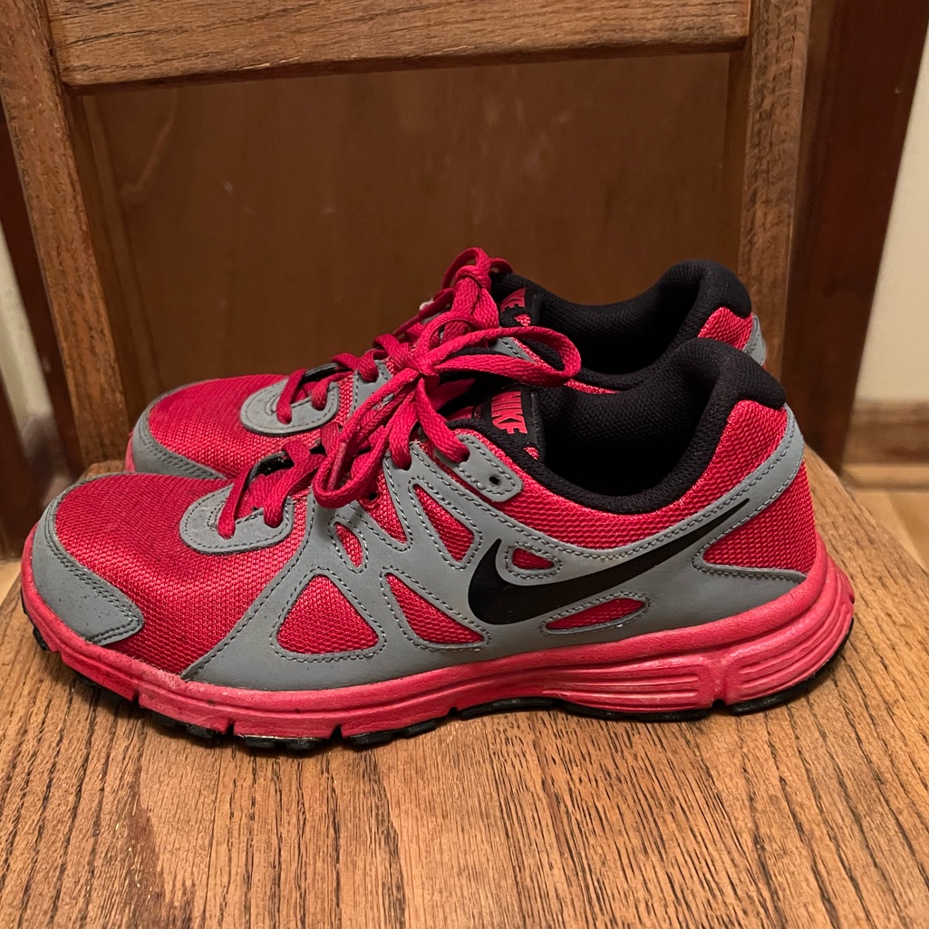 Nike Shoes | Girls Nike Tennis Shoes 6y | Color: Gray/Red | Size: 6
