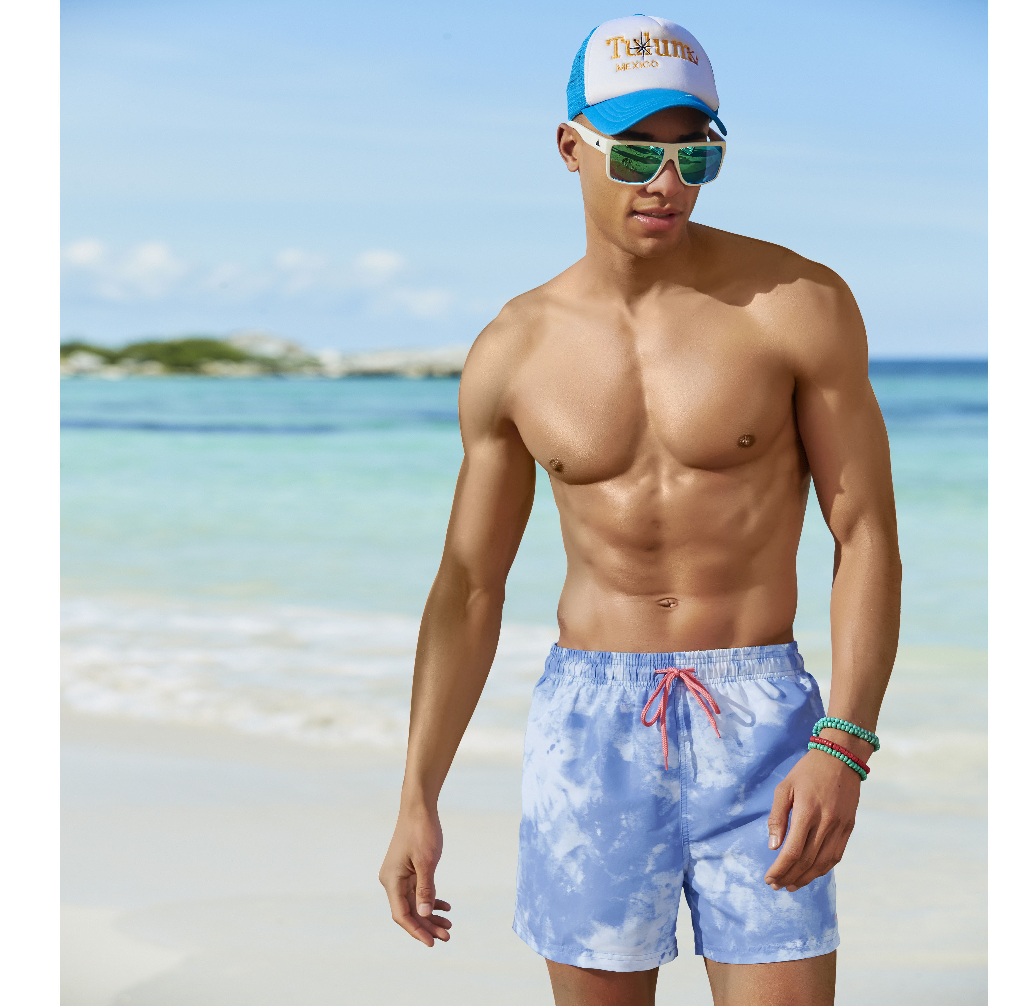 Badeshorts VENICE BEACH "Mat", Herren, Gr. M50, N-Gr, weiß (hellblau, weiß), Microfaser, Microfaser, Recycling-Polyester, Batikmuster, Badehosen, mit trendigem Batikdruck Image