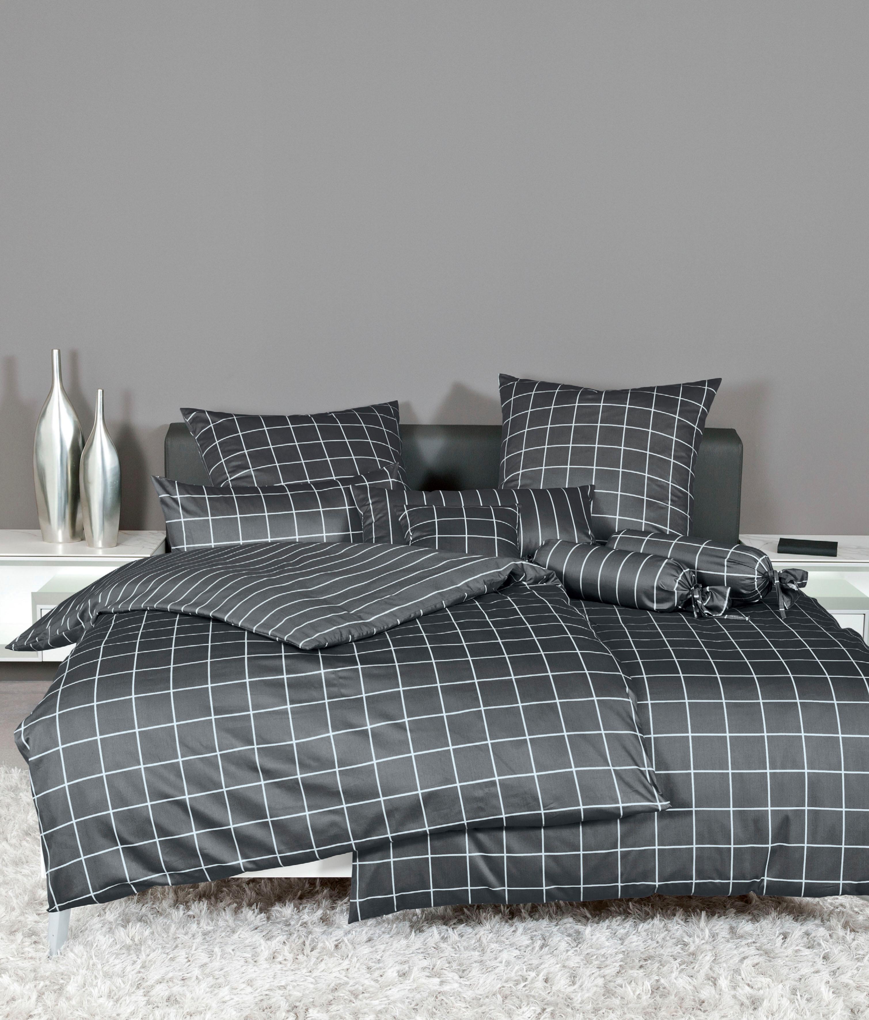 Wendebettwäsche JANINE "modernclassic 39025", grau (anthrazit), B/L: 135cm x 200cm, 1 Stk., 1 Stk., Mako-Satin, B/L: 80cm x 80cm, 2 Stk., Mako-Satin, Obermaterial: 100% Baumwolle, Bettwäsche, mit Reißverschluss, 100% Baumwolle, mit Karos und Streifen Image