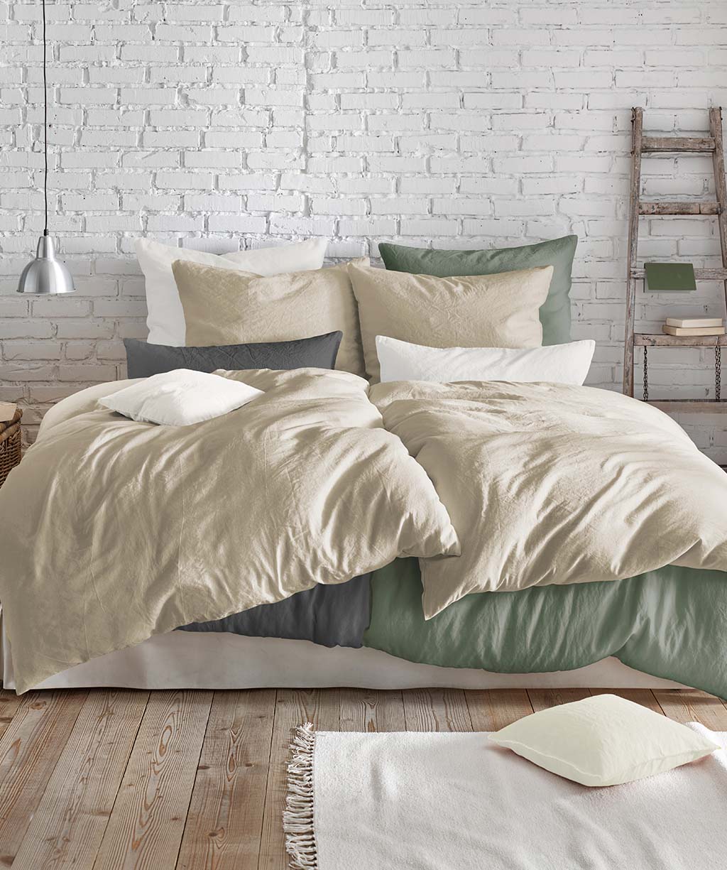 Bettwäsche FLEURESSE "Provence in Gr. 135x200, 155x220 oder 200x200 cm", beige (leinen), B/L: 155cm x 220cm, 1 Stk., 1 Stk., Halbleinen, B/L: 80cm x 80cm, 2 Stk., Halbleinen, Obermaterial: 50% Baumwolle, 50% Leinen, Bettwäsche, Halbleinen, 50%... Image