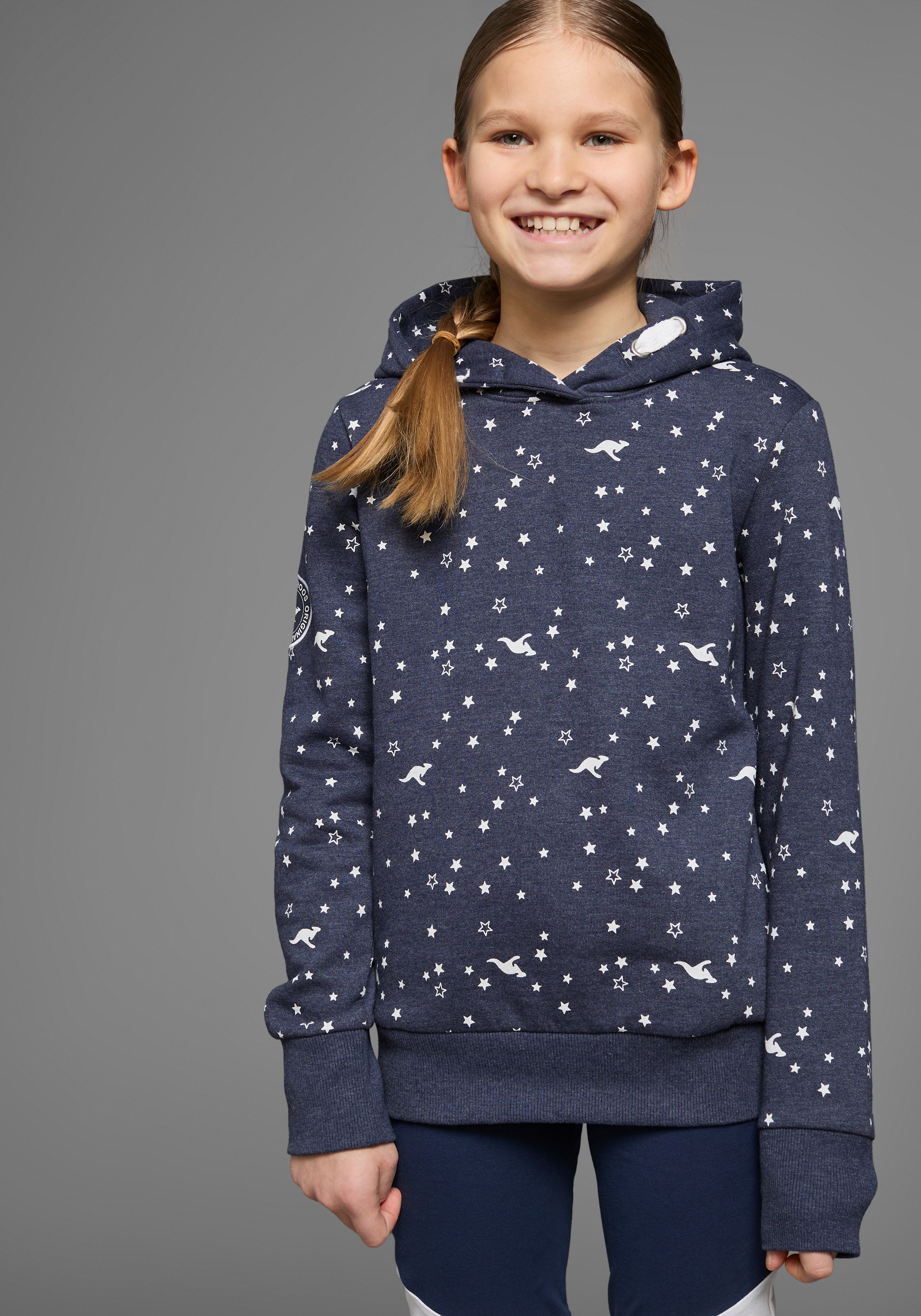 Kapuzensweatshirt KANGAROOS, Mädchen, Gr. 152/158, blau (marine, meliert), angeraute Sweatware, Obermaterial: 60% Baumwolle, 40% Polyester, bedruckt, Basic hüftlang, Bündchen, Sweatshirts, Langarm, bedruckt, mit Kapuze, aus Baumwollmischung Image