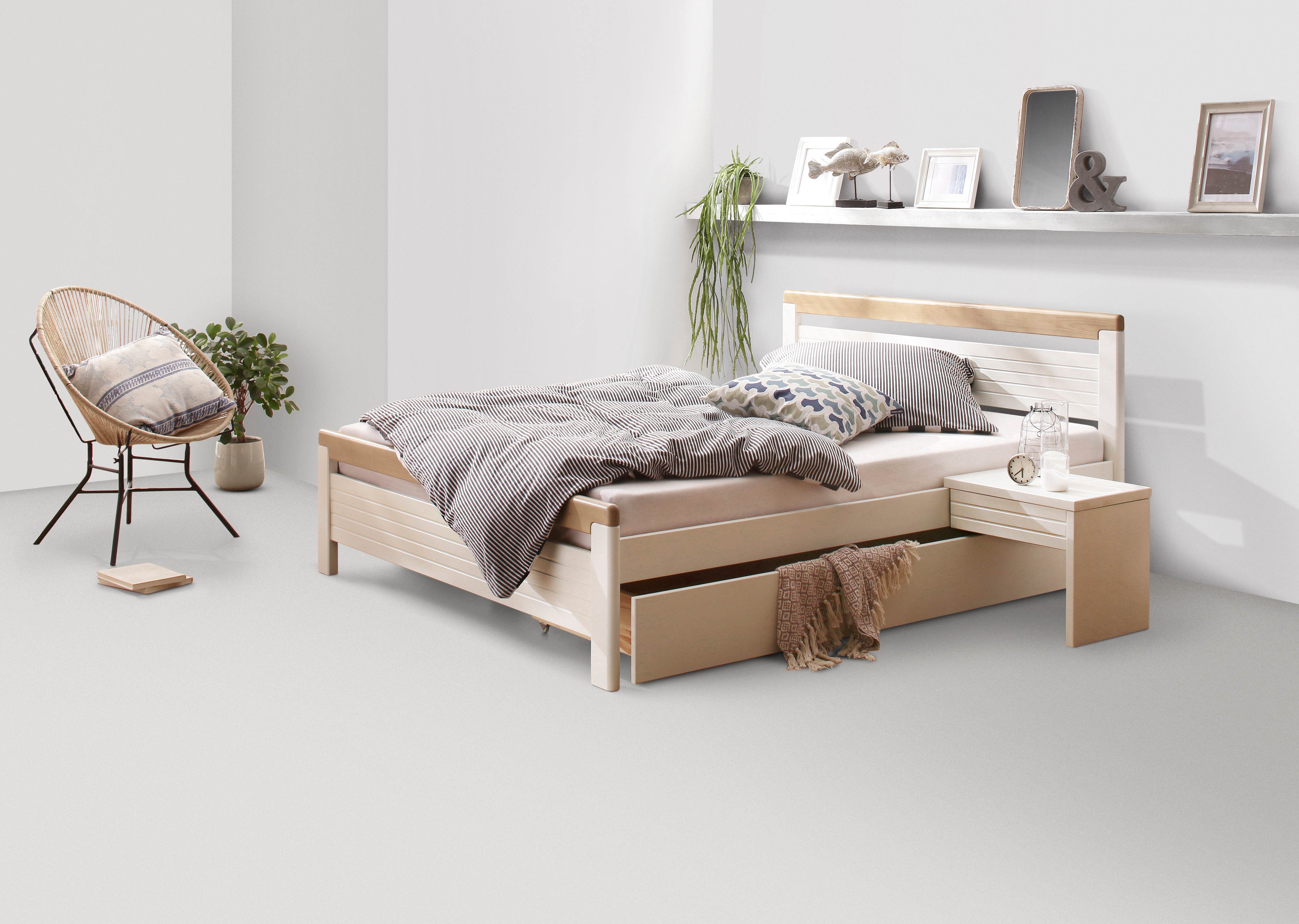 Massivholzbett OTTO HOME ""CAPRE" im skandinavischem Landhausstil", weiß (weiß, eichefarben), B:149,5cm L:208cm, Betten, Massivholzbett, mit Rollrost, aus zertifiziertem Massivholz, Lamellenoptik