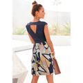 Sommerkleid LASCANA, Damen, Gr. 44, N-Gr, bunt (bedruckt), Jersey, Obermaterial: 95% Viskose, 5% Elasthan, bedruckt, modisch, figurumspielend kniefrei, V-Ausschnitt, Kurzarm, Kleider, mit Rückenausschnitt in Wickeloptik, elegantes Strandkleid,...