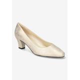 Women's Ballari Pump by Easy Street in Soft Gold (Size 8 M)