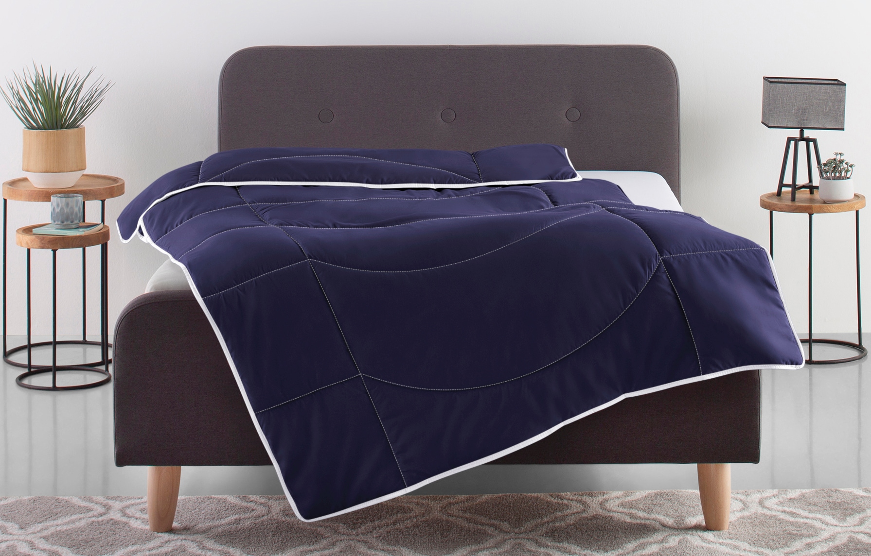 Microfaserbettdecke MY HOME "Microlux, Bettdecke 135x200 cm, 155x220 cm, 200x200 cm", blau, B:135cm L:200cm, Obermaterial: 100% Polyester. Bezug: 100% Polyester. Füllung: 100% Polyester, Bettdecken, Bettdecken in 4 Farben, Sommer, Winter, 4... Image