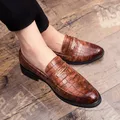 Chaussures en cuir verni à bout pointu pour hommes mocassins léopard à la mode pour fête formelle