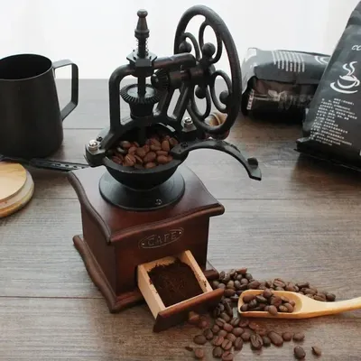 Moulin à café manuel de style européen en fonte rétro fait à la main pour grains épices mini