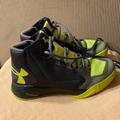 Under Armour Shoes | Boy’s Under Armour Basketball Shoes | Color: Black/Yellow | Size: 5.5b