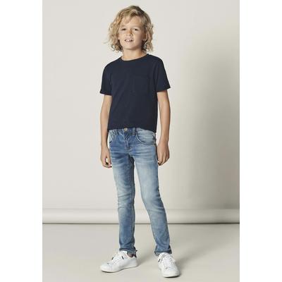 Stretch-Jeans NAME IT "NKMTHEO DNMTHAYER COR1 SWE PANT", Jungen, Gr. 152, N-Gr, blau (light blau denim), Denim/Jeans, Obermaterial: 70% Baumwolle, 27% Polyester, 3% Elasthan, Abriebeffekte, casual, slim fit normal, Jeans 5-Pocket-Jeans Image