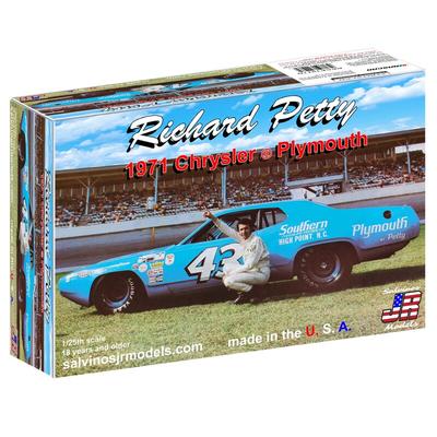 "Richard Petty 1971 Daytona 500 Winner 1:24 Chrysler Plymouth Unassembled Model Car Kit"