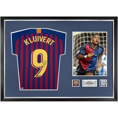 Patrick Kluivert, offizielles, signiertes modernes Heimtrikot des FC Barcelona – gerahmt Image