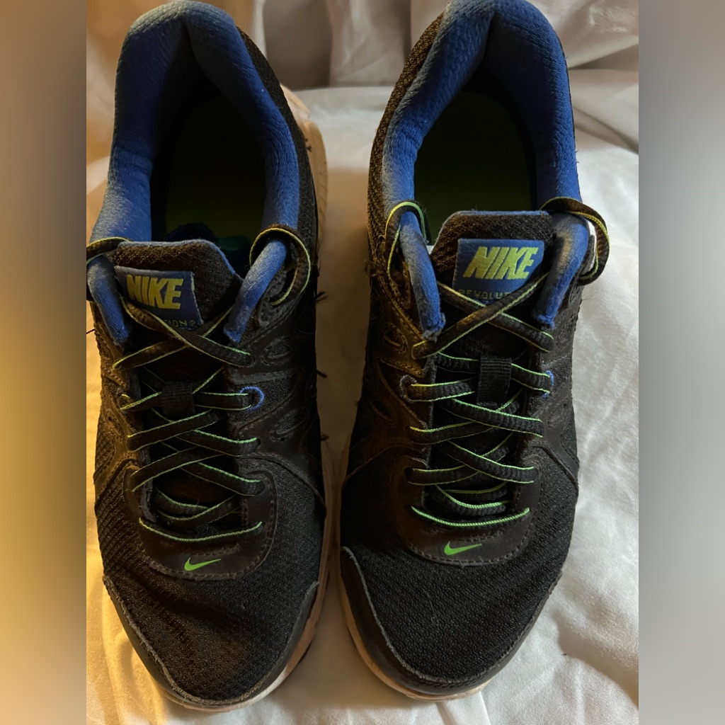 Nike Shoes | Guc Nike Tennis Shoes. Size 7.5. | Color: Black/Blue | Size: 7.5