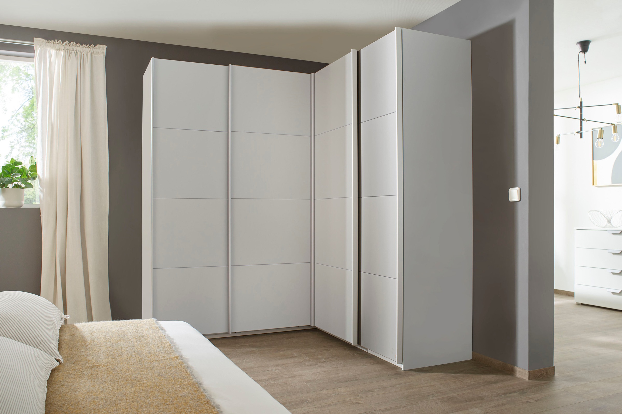 Schwebetürenschrank RAUCH "Quadra", grau (seidengrau), B:181cm H:229cm T:187cm, Holzwerkstoff, Schränke, Eckschrank inkl. Türendämpfer und Schubladeneinsatz