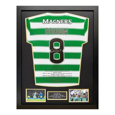 Von Scott Brown signiertes Celtic Career Stats-Shirt – gerahmt Image