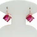 Boucle d'oreille carrée en or violet et rubis nouvelle collection breloque de luxe en lumière