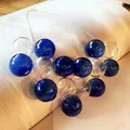 Collier Ras du Cou en Boule de Verre Bleue Grand Transparent Minimal Fait à la Main Design