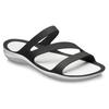 Badepantolette CROCS "Swiftwater Sandal", Damen, Gr. 38, schwarz (schwarz weiß), Croslite, sportlich, Schuhe Badelatschen Pantolette, Sommerschuh, Badeschuh, Poolslides, genoppte Innensohle