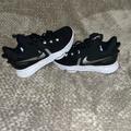 Nike Shoes | Nike Lebron Witness 5 Men's Basketball Shoes Size 10 Us Black White Cq9380-001 | Color: Black/White | Size: 10