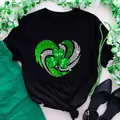 T-shirt manches courtes col rond femme estival et vert avec impression de la Saint-kk