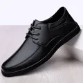 Chaussures à lacets en cuir véritable pour hommes baskets blanches de luxe Oxford confortables et