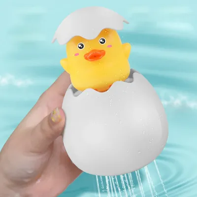 Jouet de pulvérisation d'eau pour bébé oeuf de pingouin douche de natation canard de dessin animé