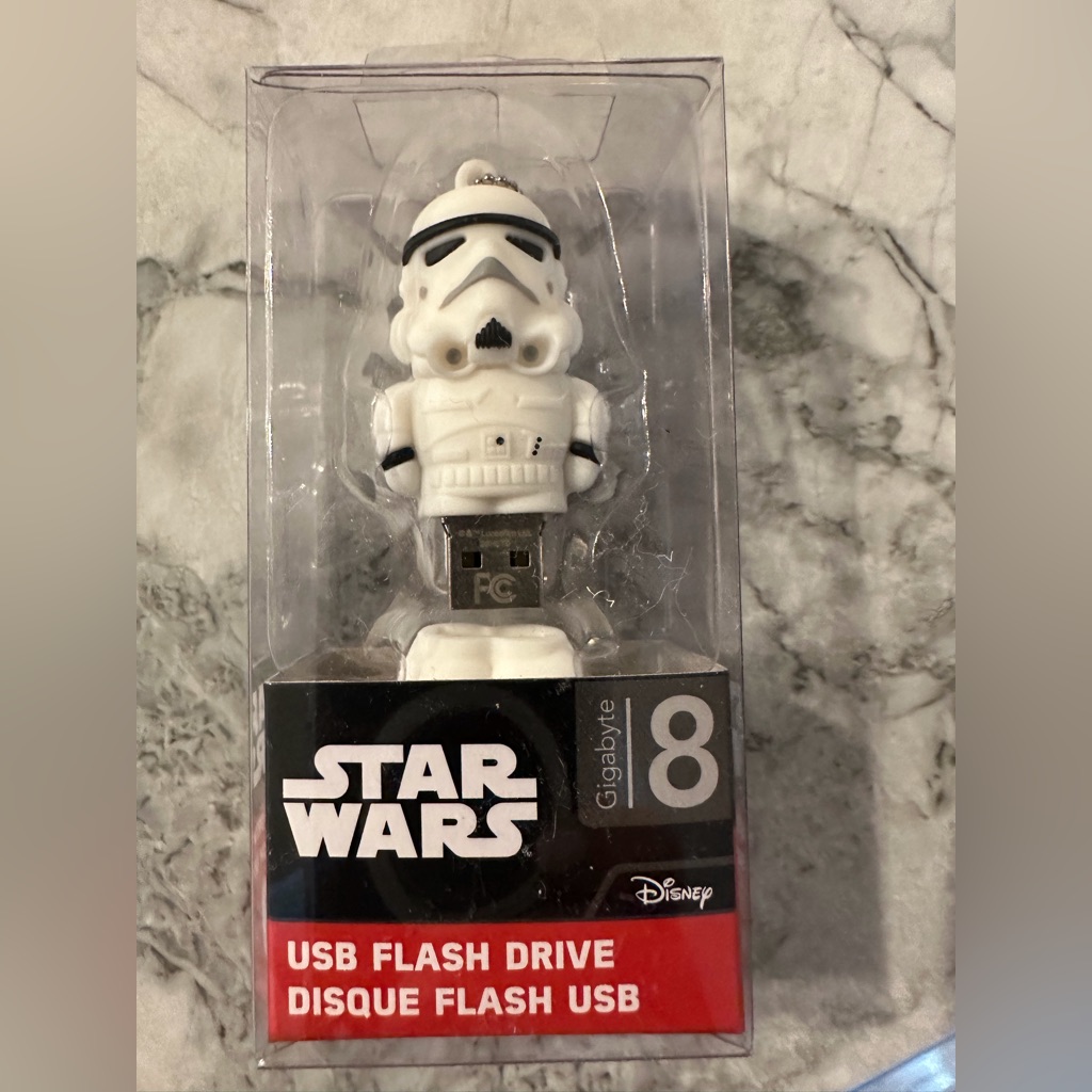 Disney Computers, Laptops & Parts | Disney Star Wars 8 Gb White Storm Trooper Usb Flash Drive Keychain. | Color: White | Size: 2 Inches