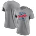 "T-shirt graphique Chicago Cubs Fanatics Branded Iconic Wrigley Field to London Stadium - Gris sport - Homme"