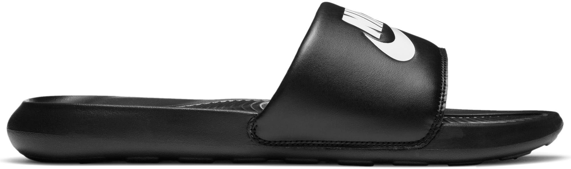 Badesandale NIKE SPORTSWEAR "VICTORI ONE SLIDE", Herren, Gr. 42,5, schwarz-weiß (schwarz, weiß), Synthetik, kontrastfarbene Details, unifarben, Schuhe Schlappen Badelatschen Pantolette