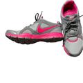 Nike Shoes | Euc Nike Training Pink And Grey Tennis Shoes | Color: Gray/Pink | Size: 9.5
