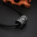 Collier vintage en acier au titane pour homme pendentif cylindrique bouddha OM ULen cuir PU